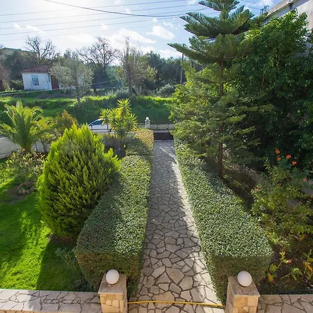 Mertoula House * Skoulikado